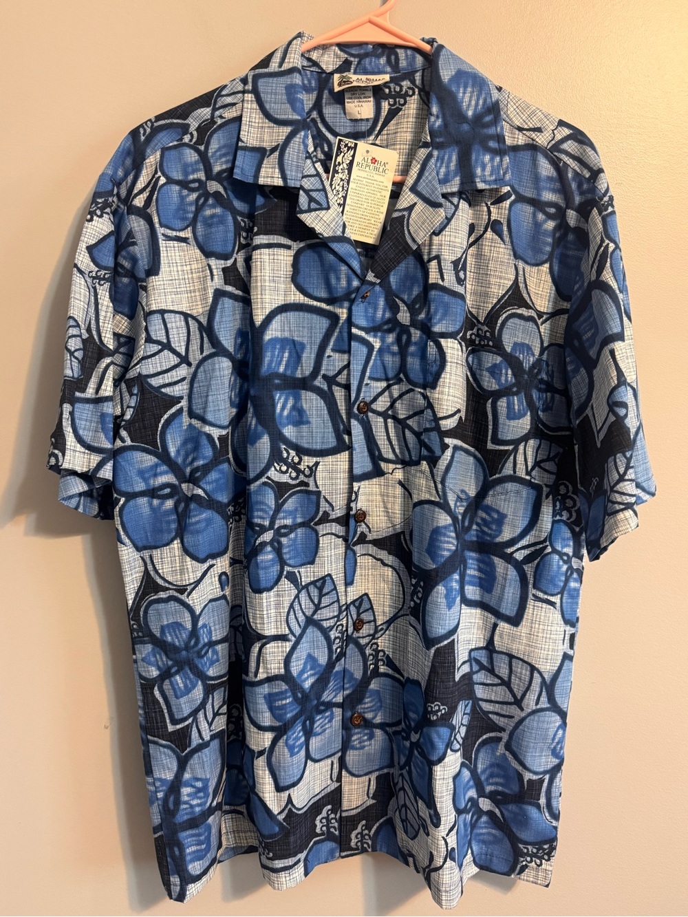 Aloha Republic Men’s L Hawaiian Shirt Blue Floral Made in Hawaii NWT